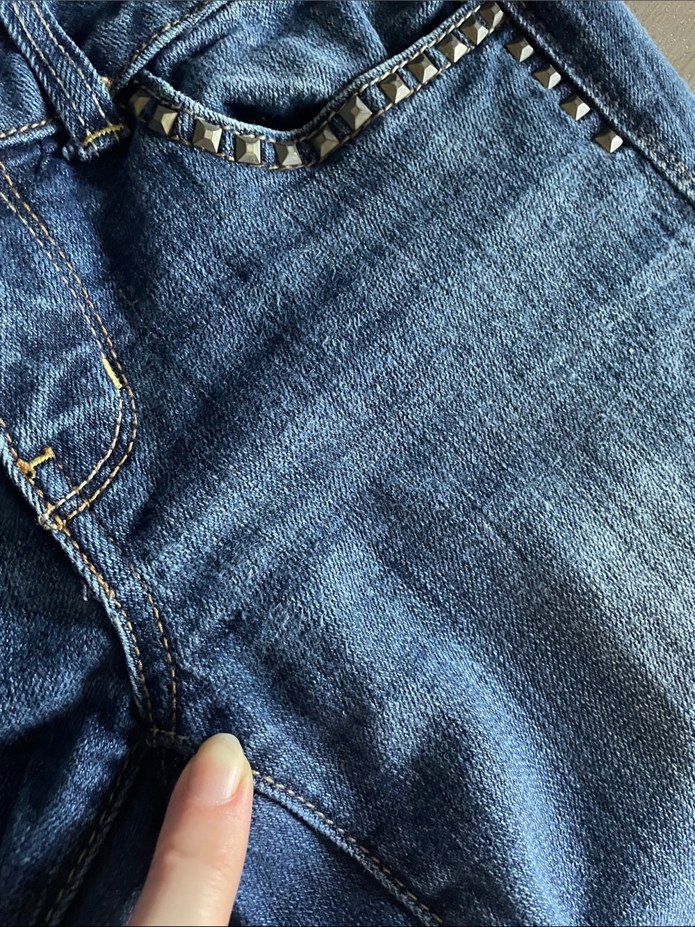 AEO Artist Studded Denim Capris - Picture 12 of 12